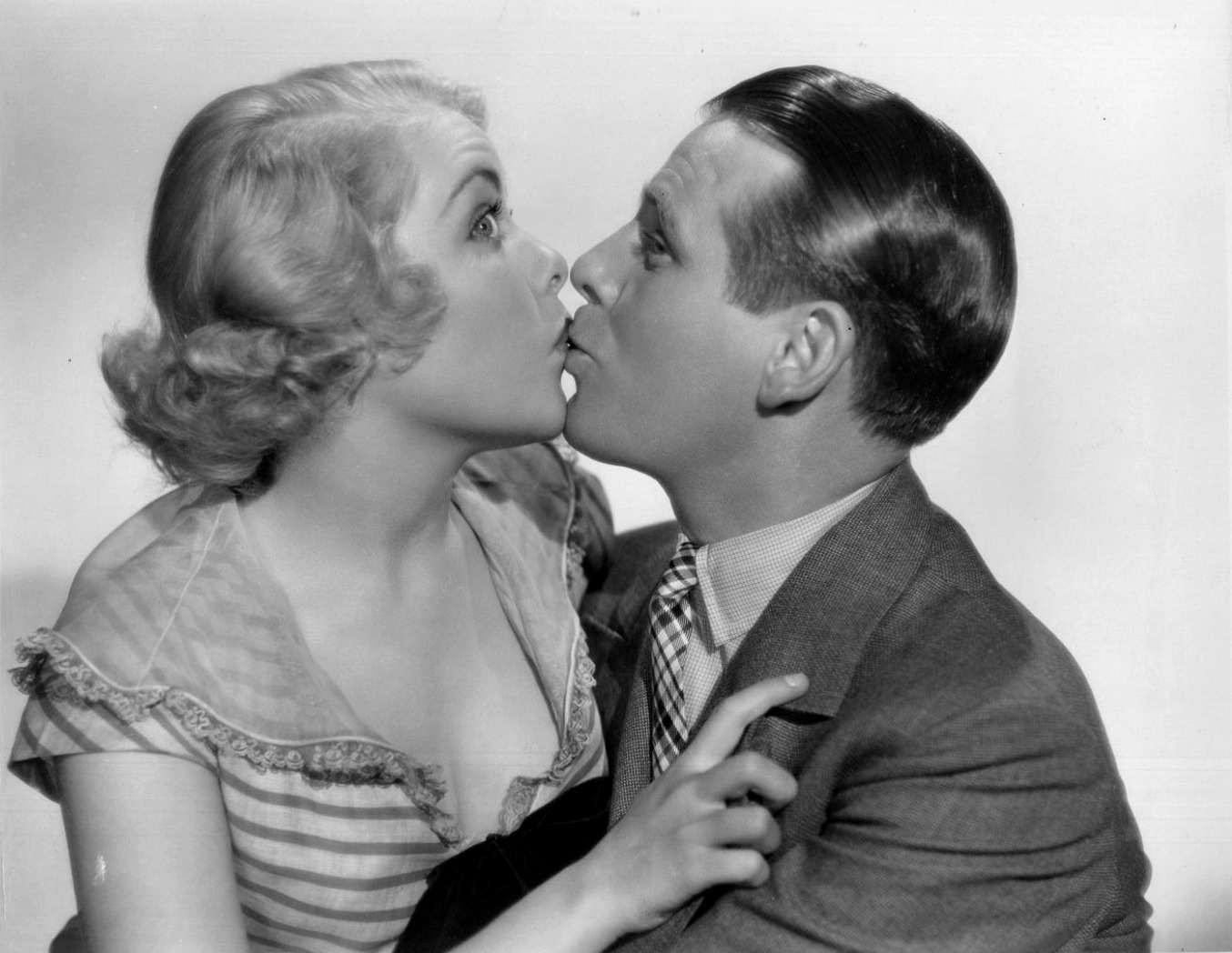 Still of Wallace Ford and Joan Marsh in Three Cornered Moon (1933)