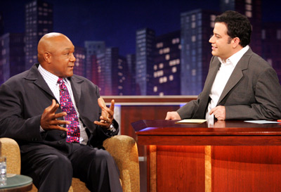 George Foreman and Jimmy Kimmel at event of Jimmy Kimmel Live! (2003)