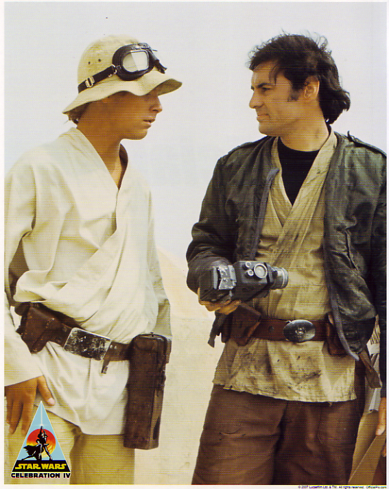 Luke Skywalker(Mark Hamill) and Fixer (Anthony Forrest) Star Wars(A New Hope)