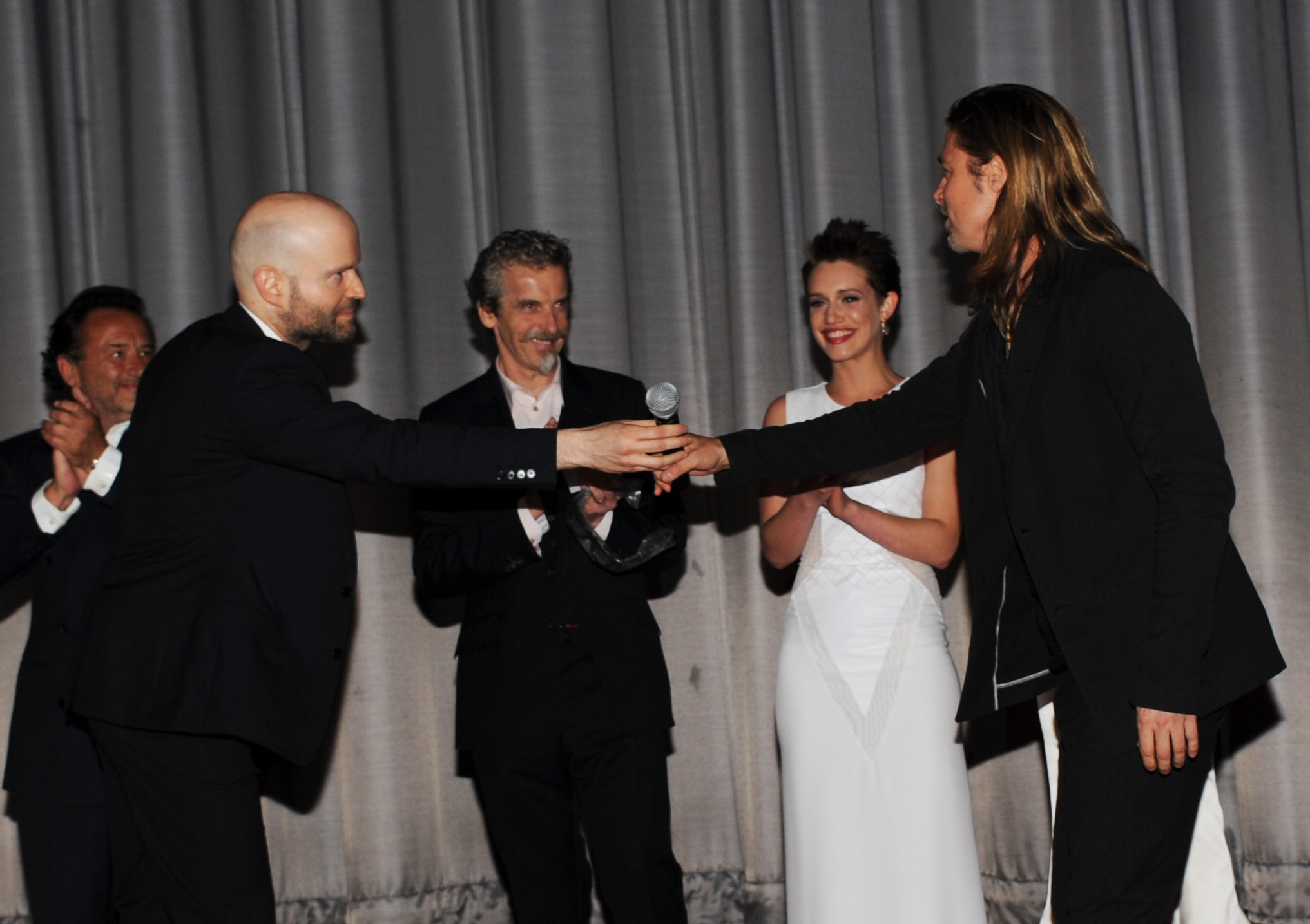 Brad Pitt, Ludi Boeken, Peter Capaldi, Marc Forster and Daniella Kertesz at event of Pasaulinis karas Z (2013)