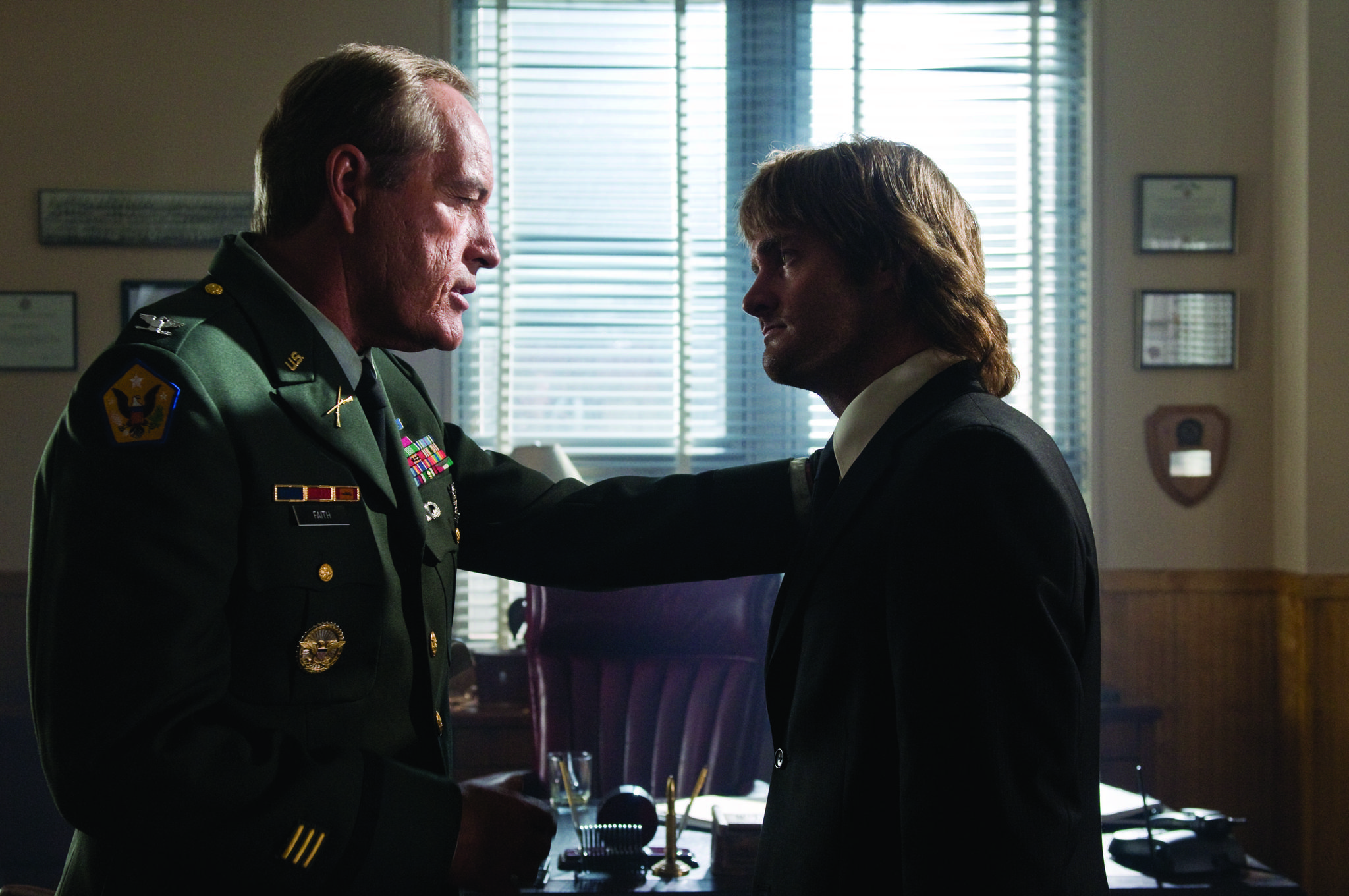 Still of Powers Boothe and Will Forte in MacGruber (2010)