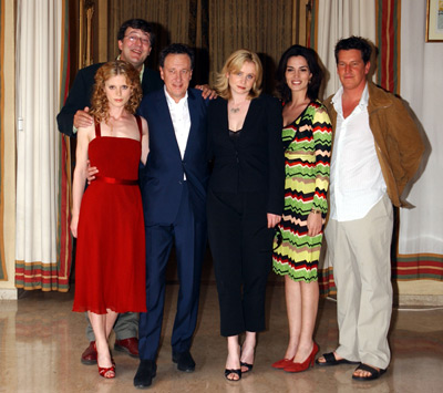 Stephen Fry, Geoffrey Rush, Emily Watson, Sonia Aquino and Emilia Fox at event of The Life and Death of Peter Sellers (2004)