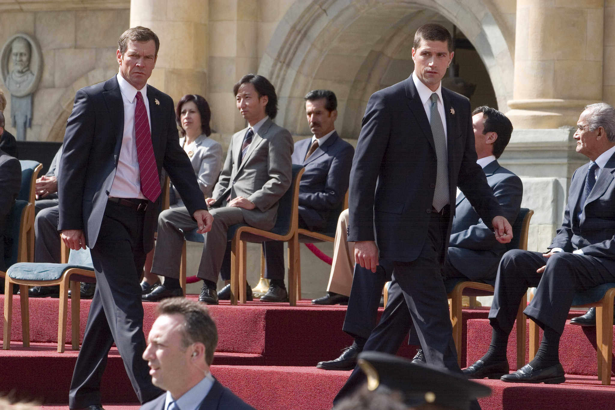 Still of Dennis Quaid and Matthew Fox in Vantage Point (2008)