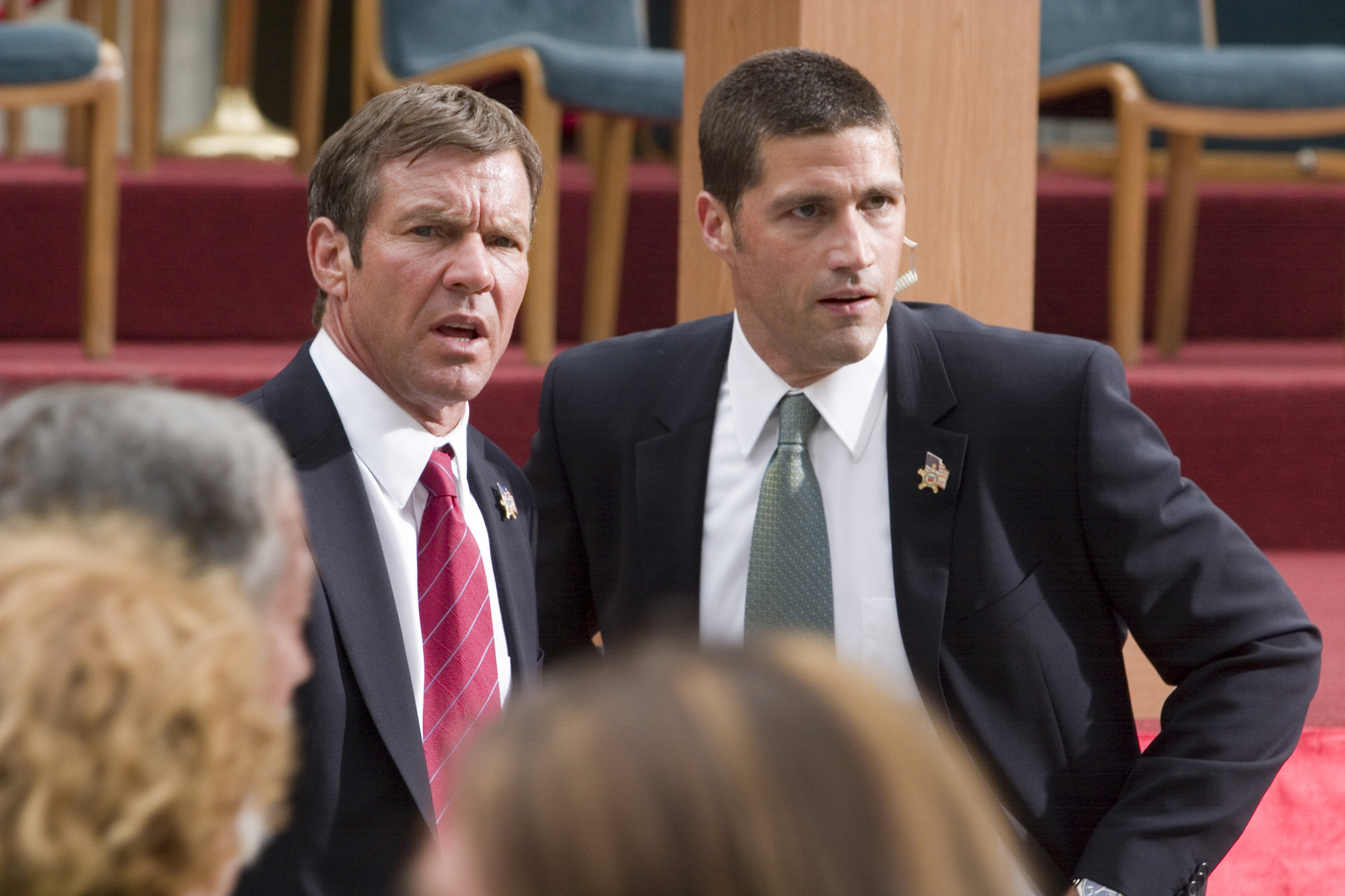 Still of Dennis Quaid and Matthew Fox in Vantage Point (2008)