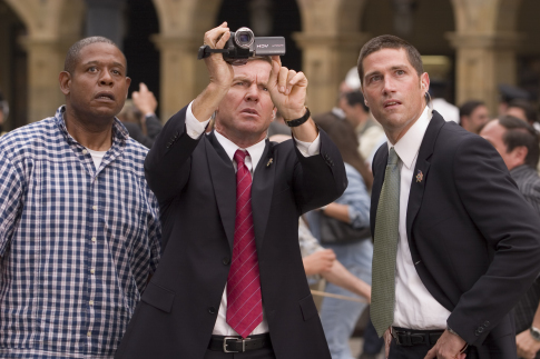 Still of Dennis Quaid, Forest Whitaker and Matthew Fox in Vantage Point (2008)