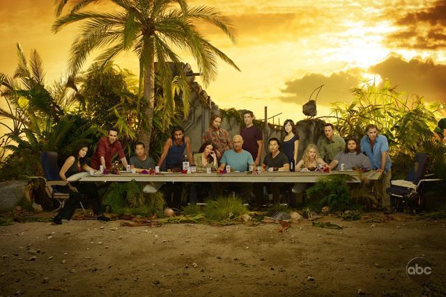 Still of Jeff Fahey, Naveen Andrews, Nestor Carbonell, Daniel Dae Kim, Emilie de Ravin, Michael Emerson, Matthew Fox, Jorge Garcia, Josh Holloway, Yunjin Kim, Ken Leung, Terry O'Quinn, Zuleikha Robinson and Evangeline Lilly in Dinge (2004)