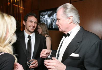 Jon Voight and James Franco at event of The 79th Annual Academy Awards (2007)