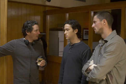 Scott Frank, Matthew Goode and Joseph Gordon-Levitt in The Lookout (2007)