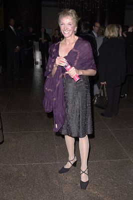Elizabeth Franz at event of A Girl Thing (2001)