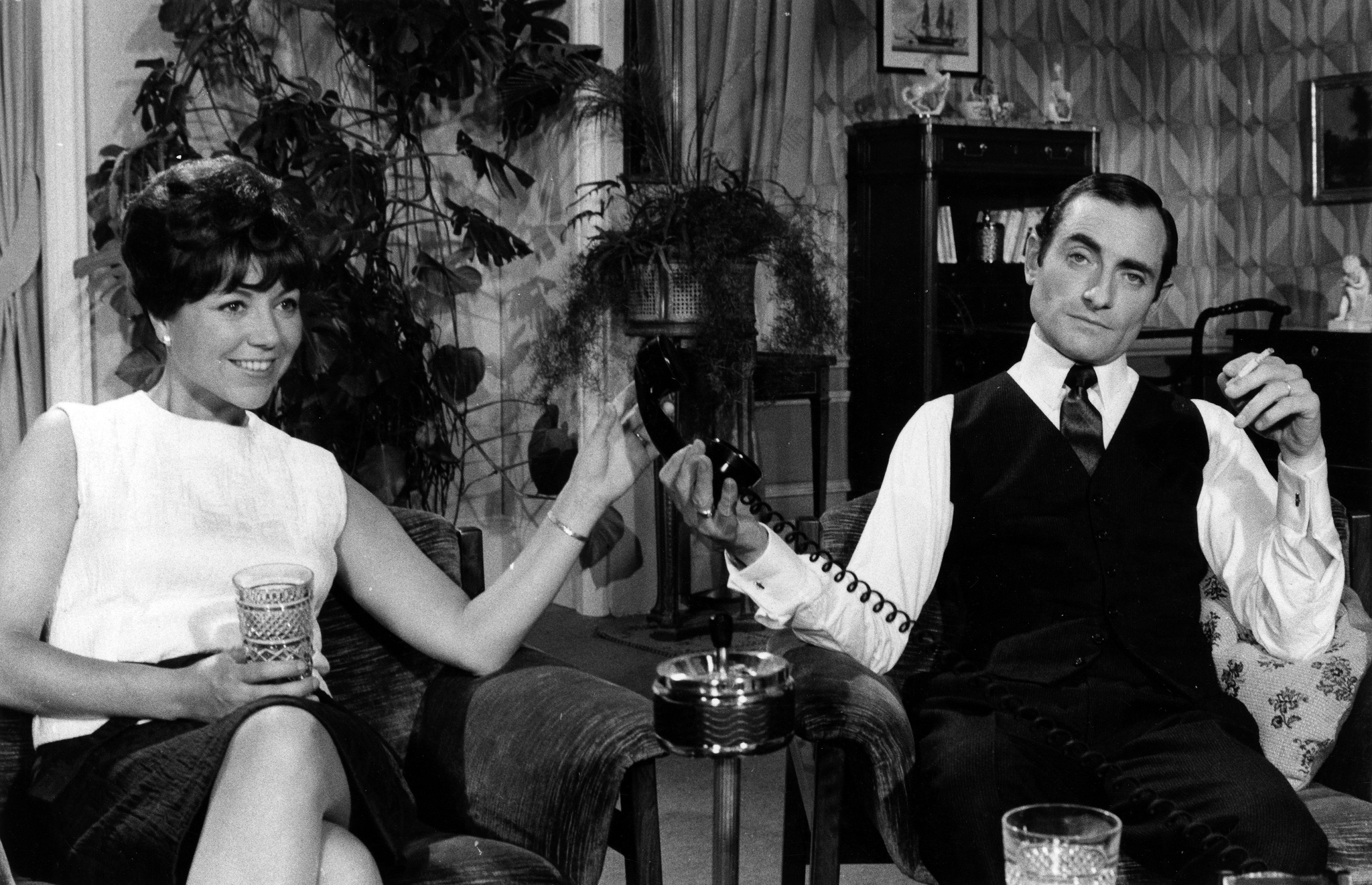 Still of Annie Fratellini and Pierre Étaix in Le grand amour (1969)