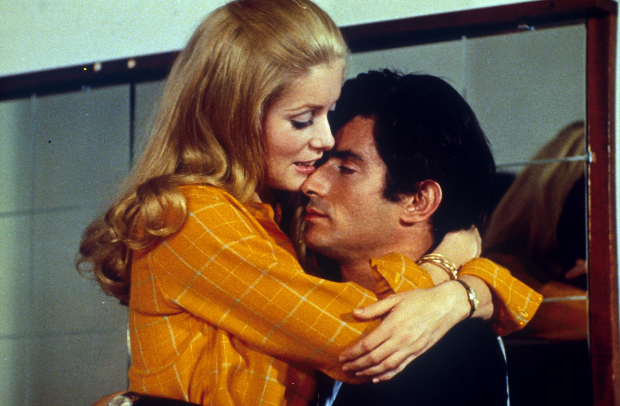 Still of Catherine Deneuve and Sami Frey in Manon 70 (1968)