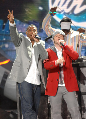 Doug E. Fresh and Blake Lewis at event of American Idol: The Search for a Superstar (2002)