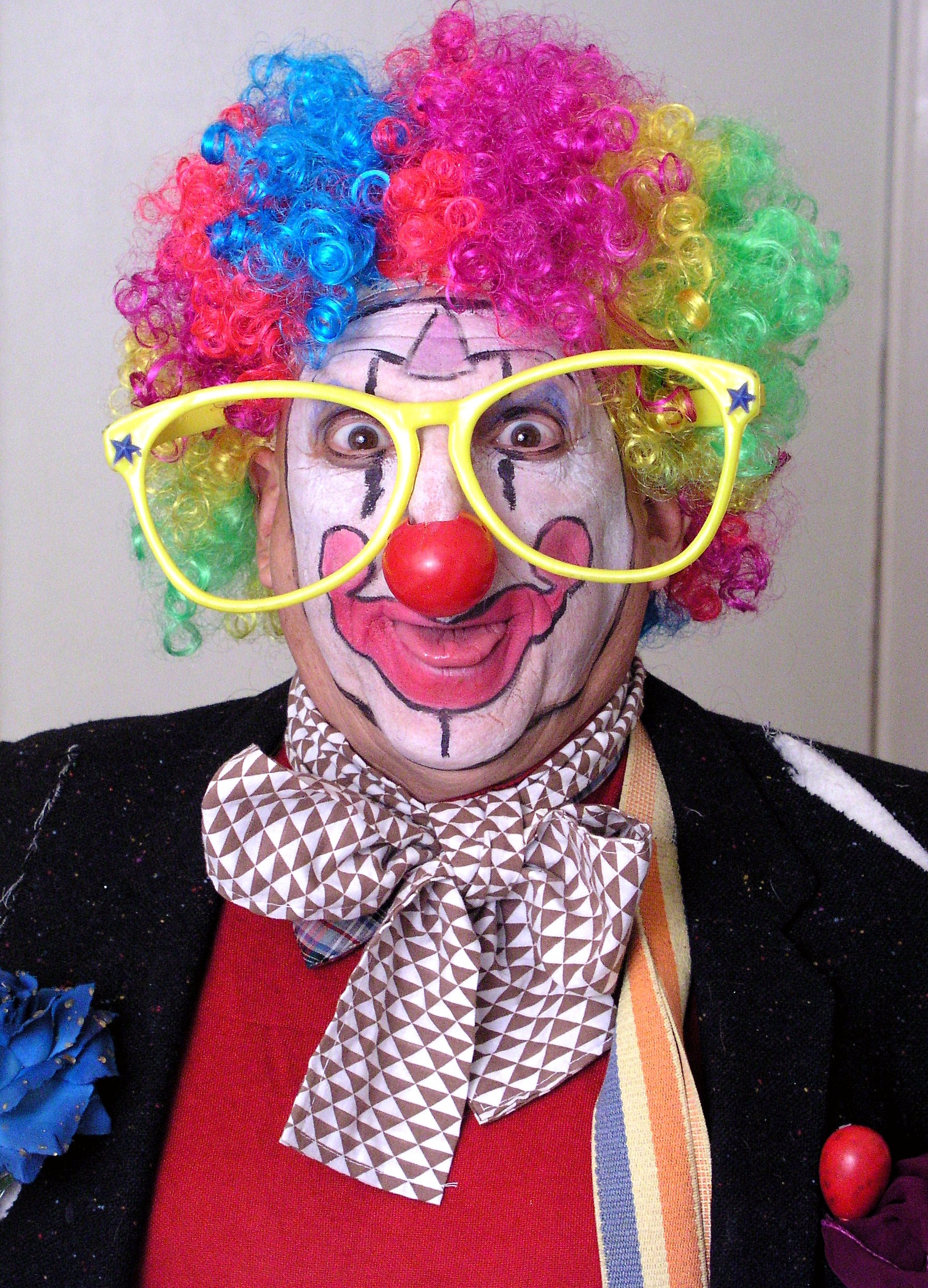 That is one great funny & scary look in Clown