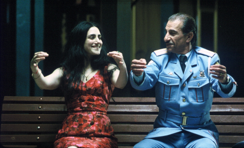 Still of Ronit Elkabetz and Sasson Gabai in Bikur Ha-Tizmoret (2007)