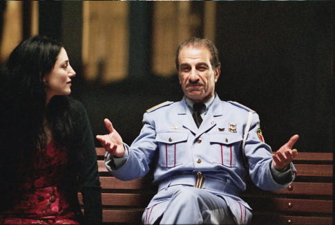 Still of Ronit Elkabetz and Sasson Gabai in Bikur Ha-Tizmoret (2007)