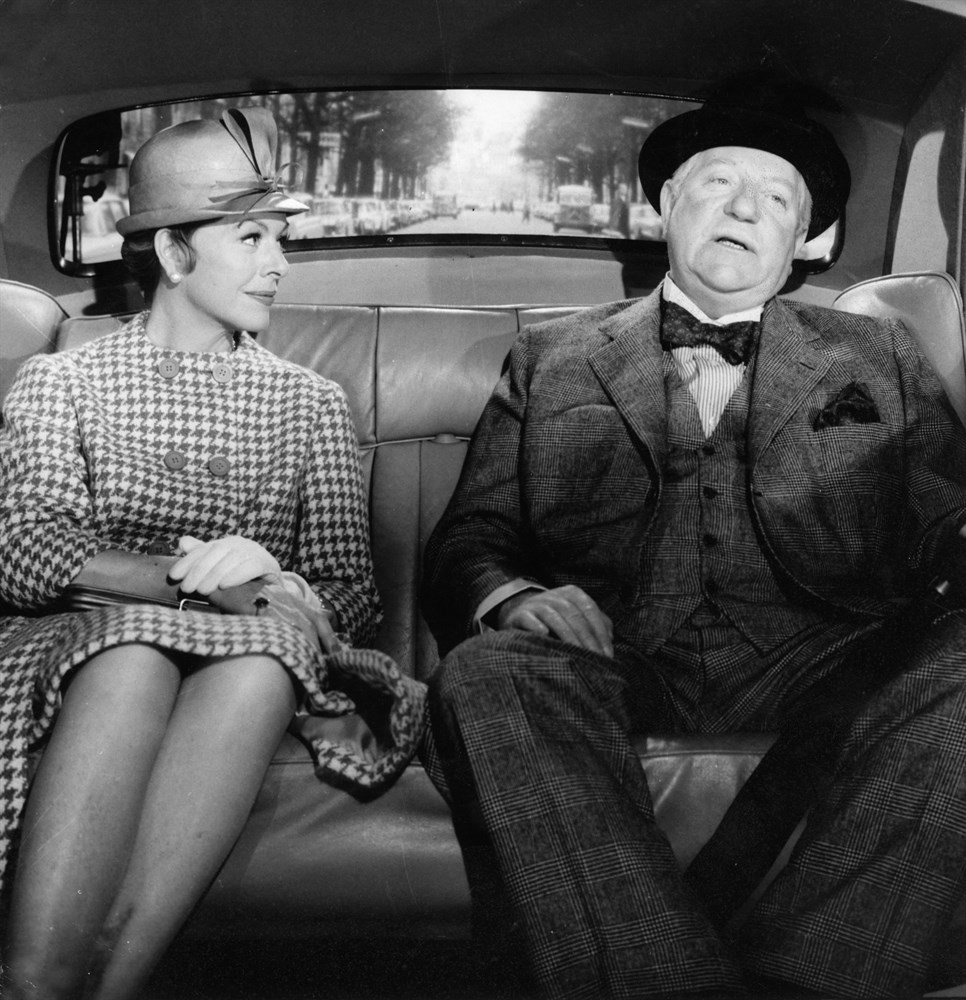 Still of Jean Gabin and Madeleine Robinson in The Gentleman from Epsom (1962)