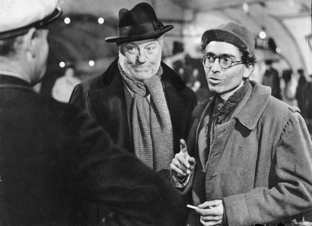 Still of Darry Cowl and Jean Gabin in Archimède, le clochard (1959)