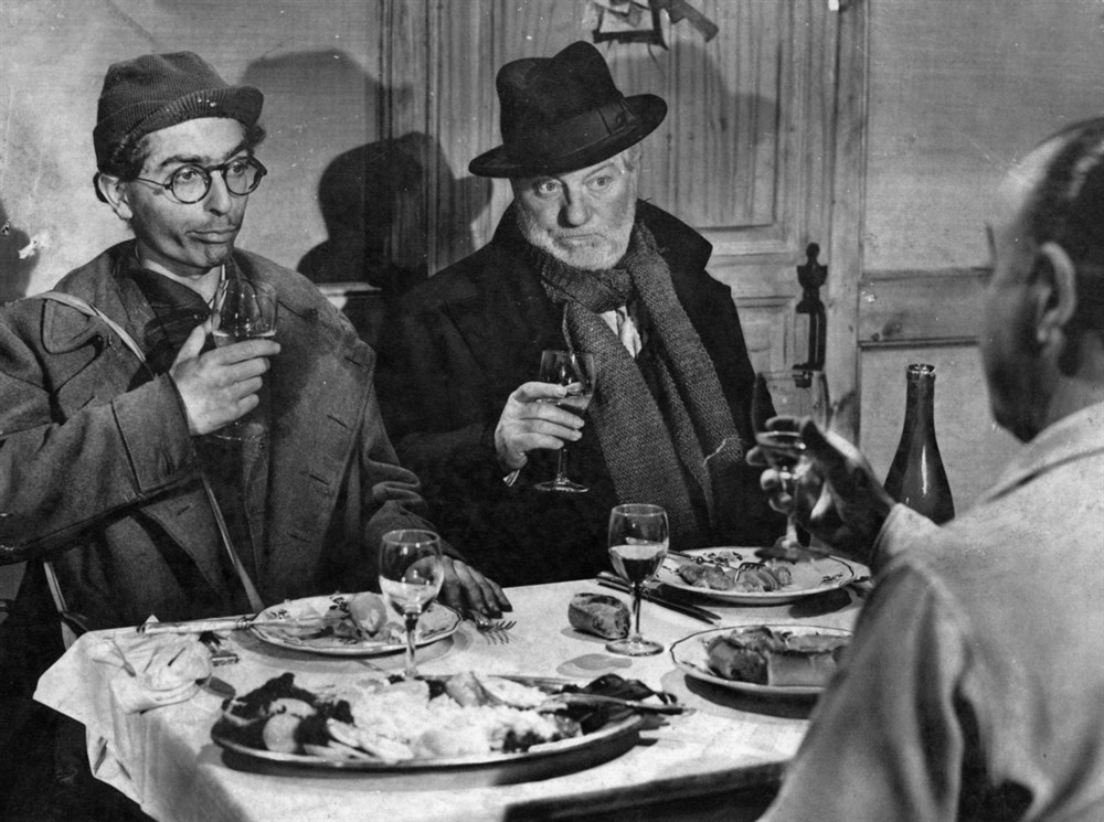Still of Darry Cowl and Jean Gabin in Archimède, le clochard (1959)