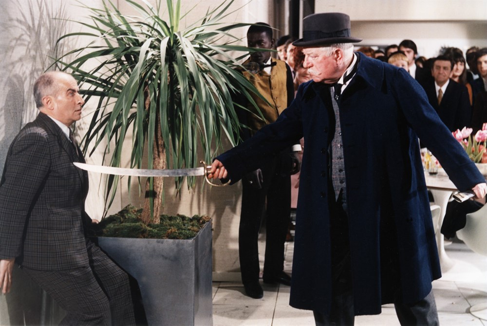 Still of Louis de Funès and Jean Gabin in The Tattoo (1968)