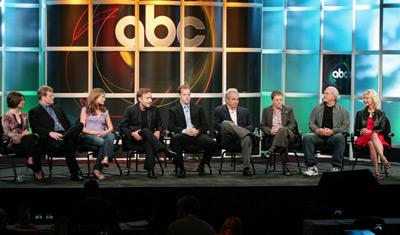Max Gail, Lorne Michaels, Alison Quinn, Gillian Vigman, Dee Wallace, Jerry Lambert, JoAnn Alfano, Fred Goss and Nick Holly at event of Sons & Daughters (2006)
