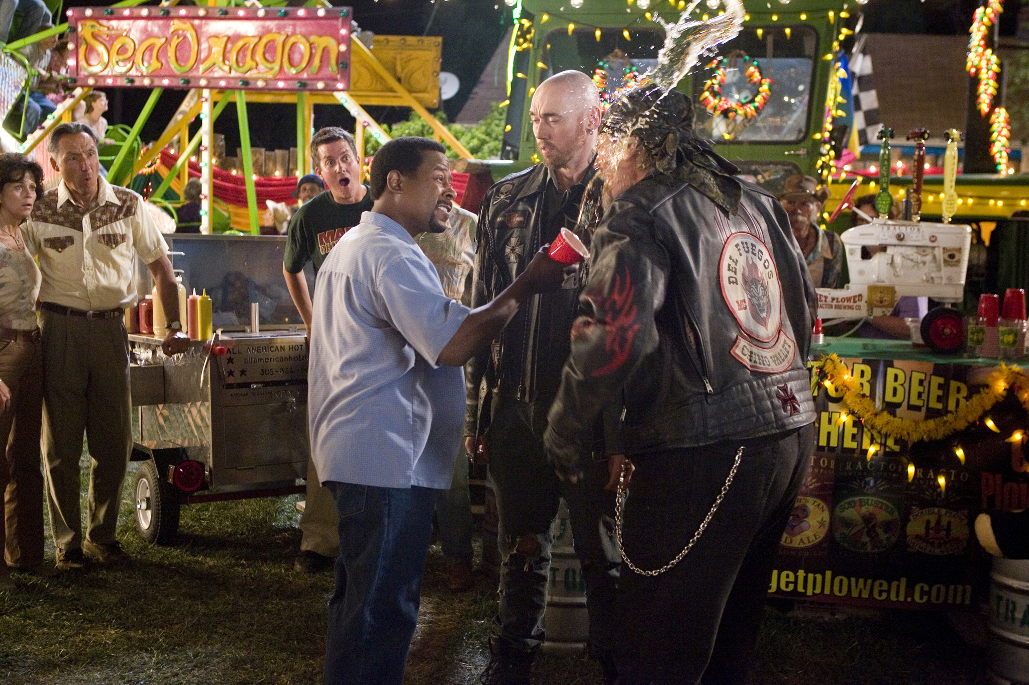 Still of Martin Lawrence, Kevin Durand and M.C. Gainey in Laukiniai sernai (2007)