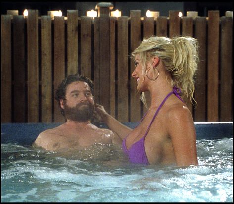 Still of Victoria Silvstedt and Zach Galifianakis in Out Cold (2001)