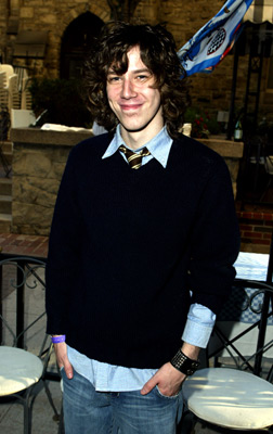 John Gallagher Jr. at event of Pieces of April (2003)