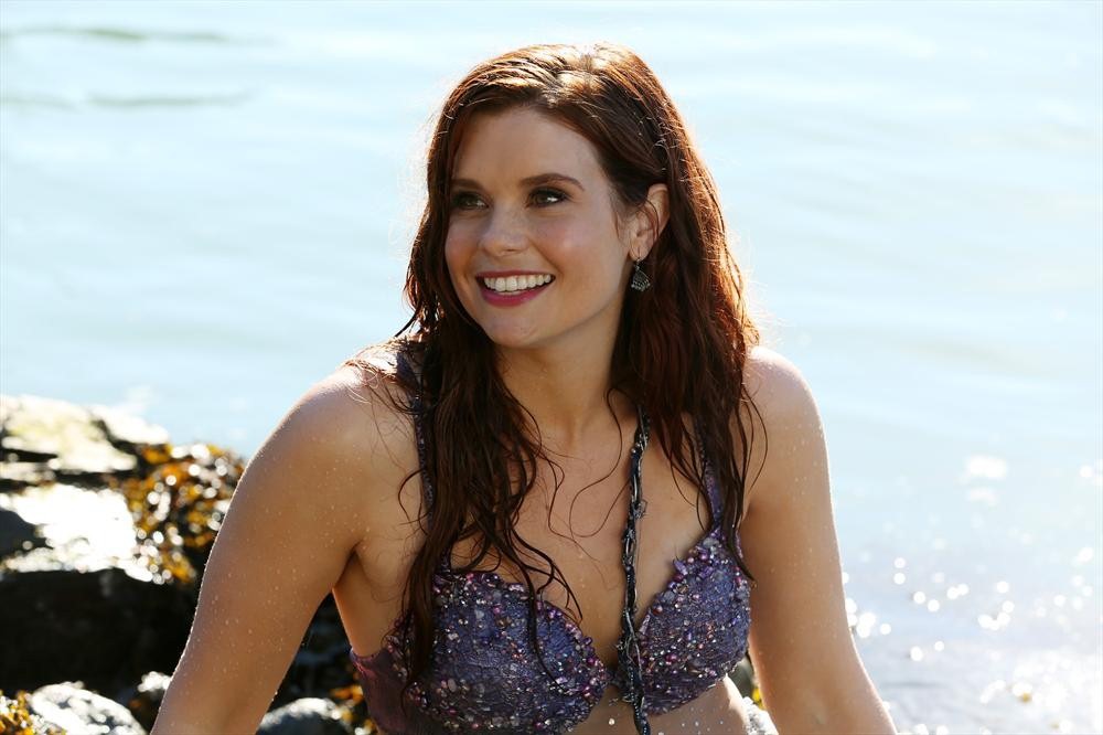Still of JoAnna Garcia Swisher in Once Upon a Time (2011)