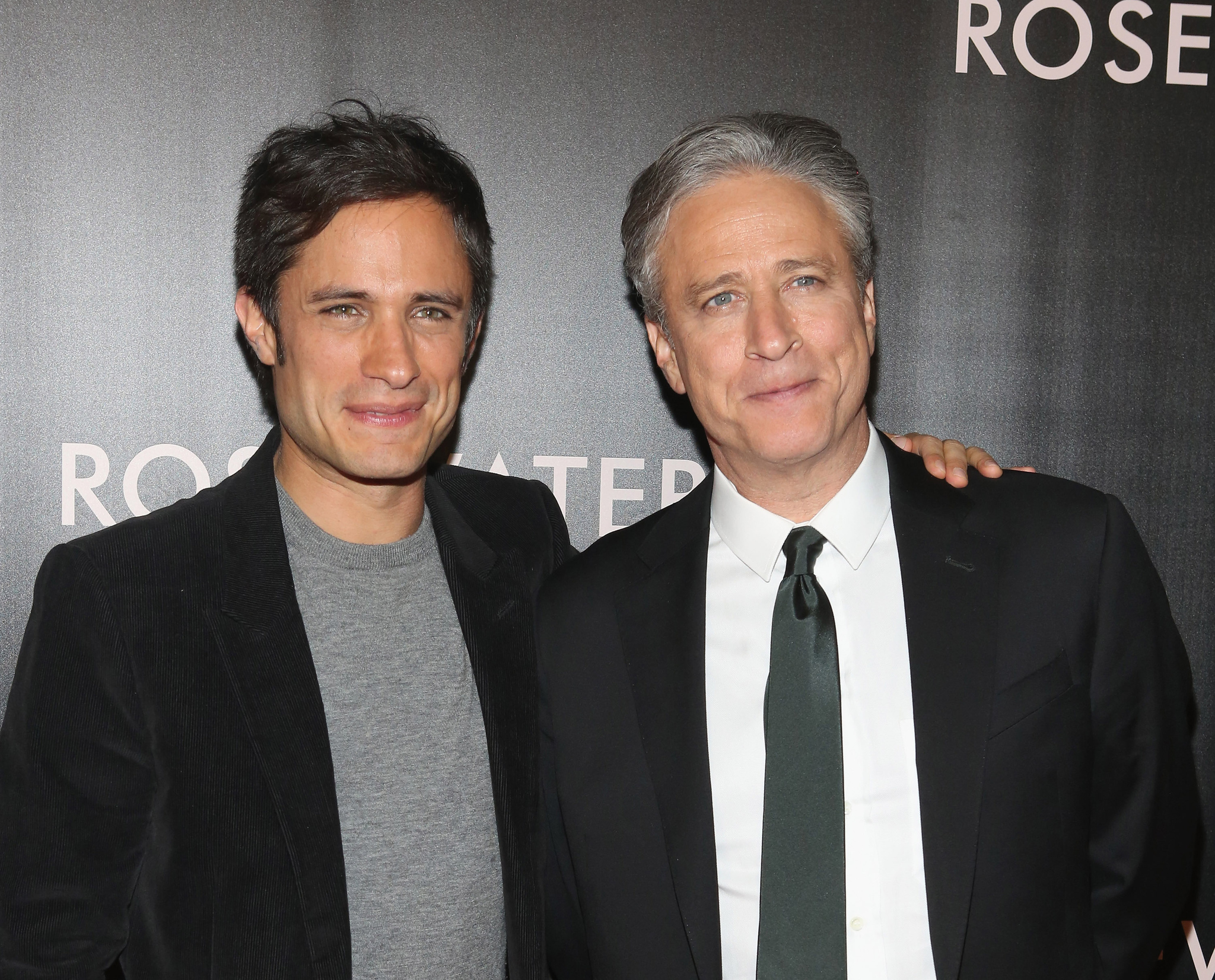 Gael García Bernal and Jon Stewart at event of Rosewater (2014)