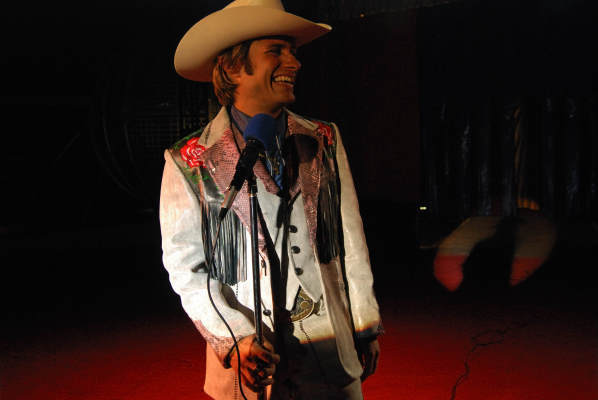 Still of Gael García Bernal in Rudo y Cursi (2008)