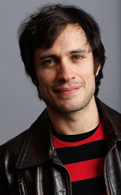 Gael García Bernal at event of Rudo y Cursi (2008)