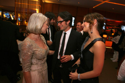 Natalie Portman, Helen Mirren and Gael García Bernal at event of The 79th Annual Academy Awards (2007)