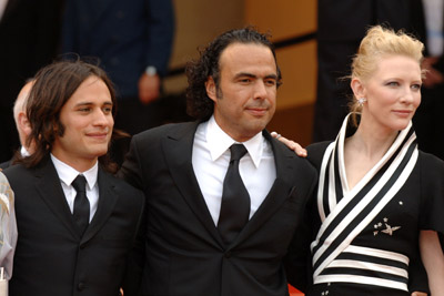 Cate Blanchett, Gael García Bernal and Alejandro González Iñárritu at event of Babelis (2006)