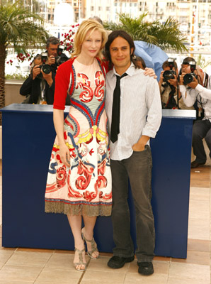 Cate Blanchett and Gael García Bernal at event of Babelis (2006)