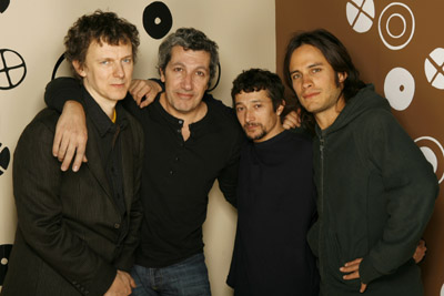 Sacha Bourdo, Alain Chabat, Gael García Bernal and Michel Gondry at event of La science des rêves (2006)
