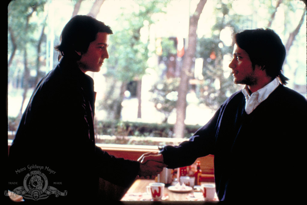 Still of Gael García Bernal and Diego Luna in Y tu mamá también (2001)