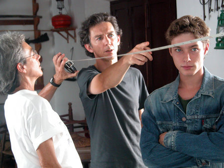 Santiago García de Leániz (producer/director) and Jan Cornet (Jaime) during the shoot.