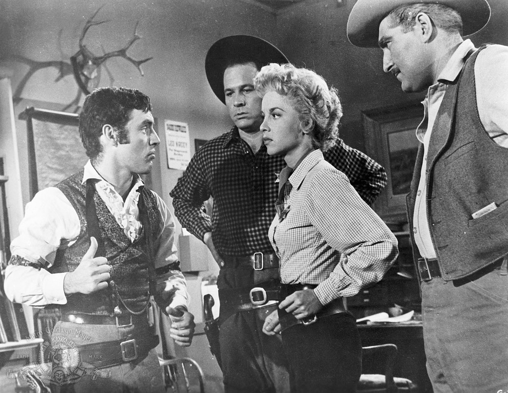 Still of Beverly Garland and John Ireland in Gunslinger (1956)