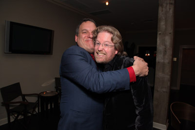 Andrew Stanton and Jeff Garlin at event of The 66th Annual Golden Globe Awards (2009)