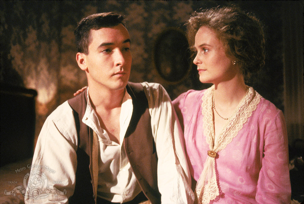 Still of John Cusack and Barbara Garrick in Eight Men Out (1988)