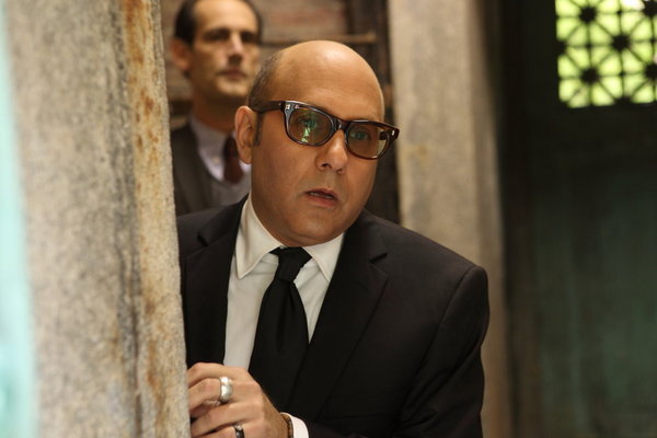 Still of Willie Garson and Damian Young in Aferistas (2009)