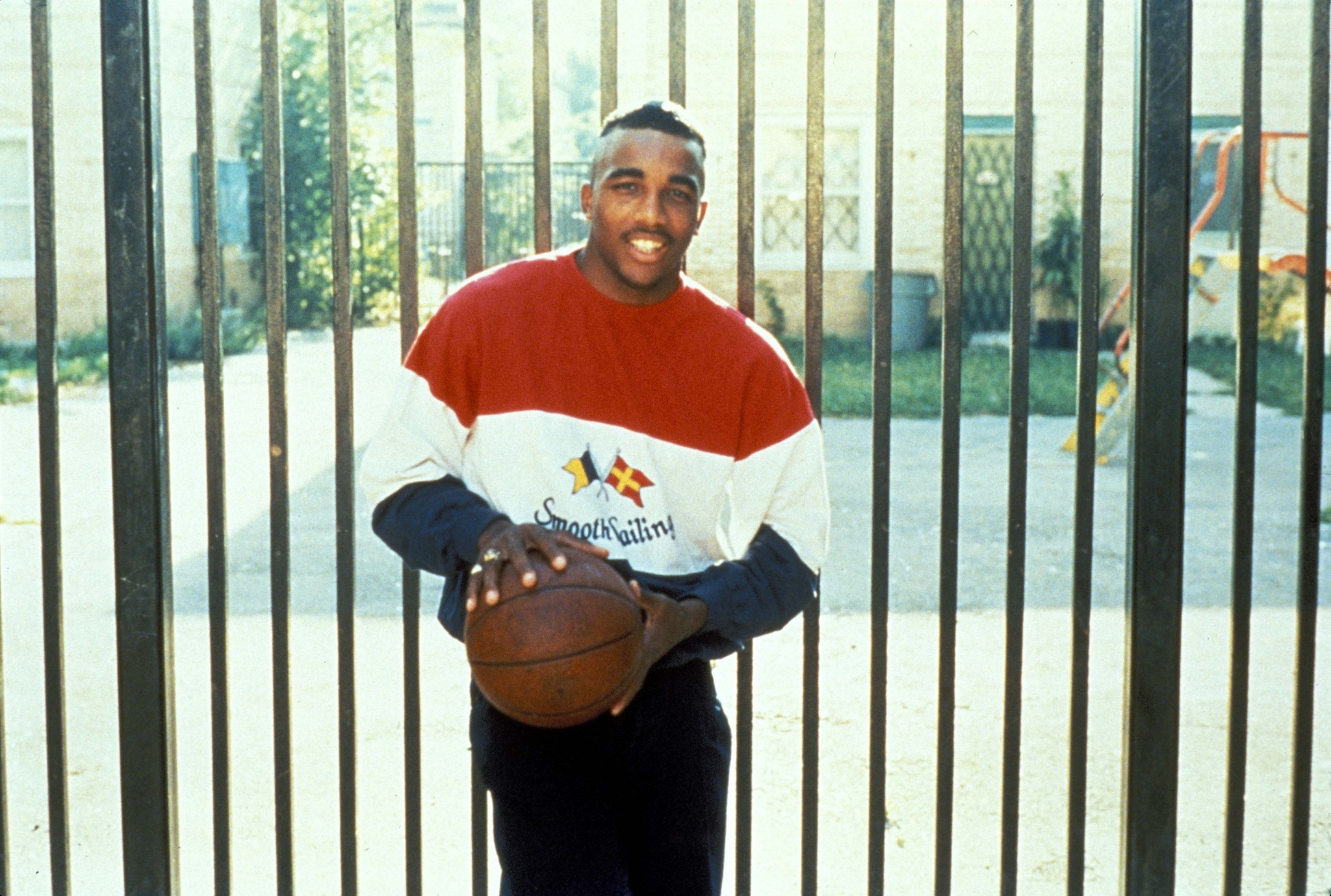 Still of William Gates in Hoop Dreams (1994)