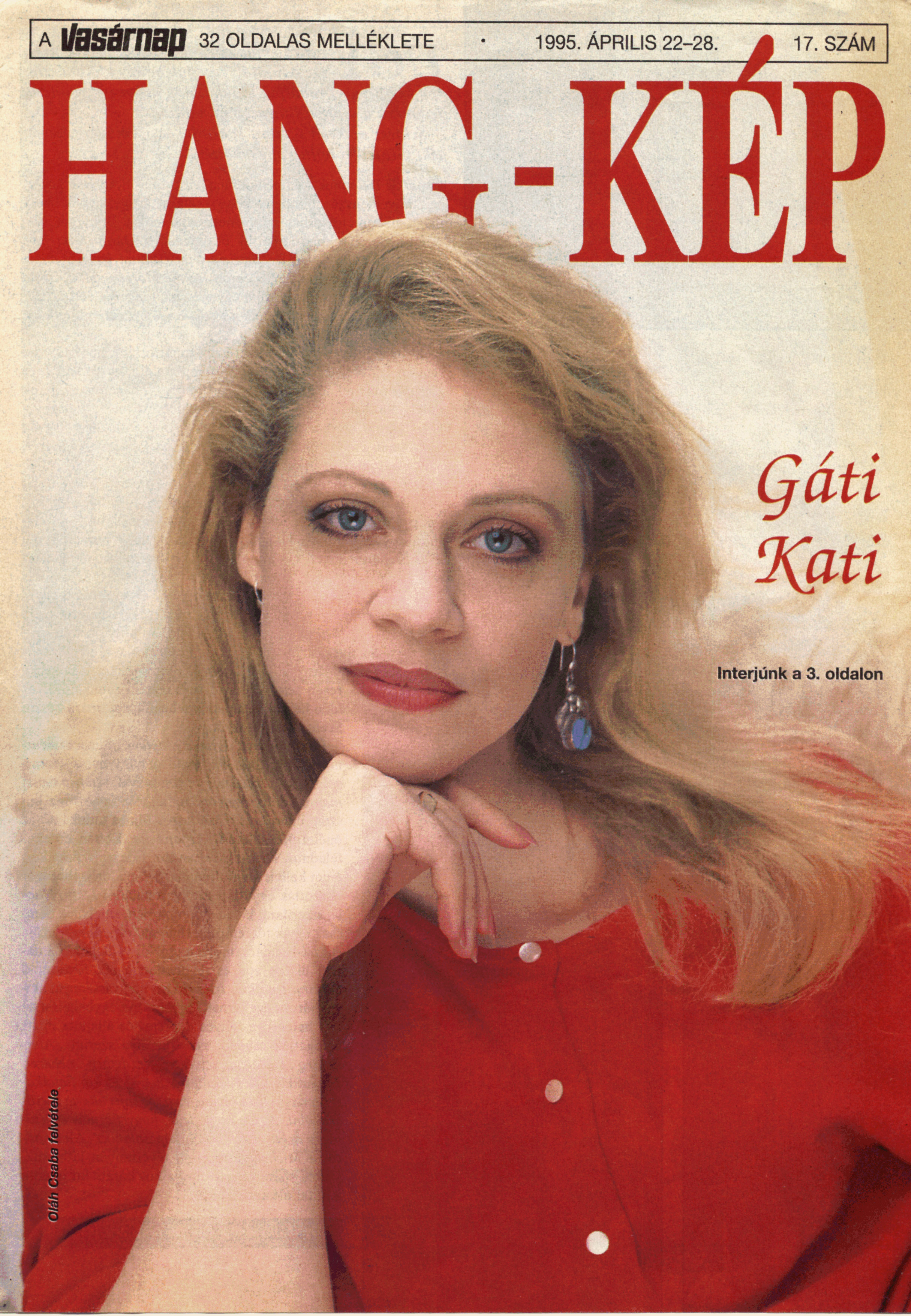 On the cover of Hang Kép Magazine.