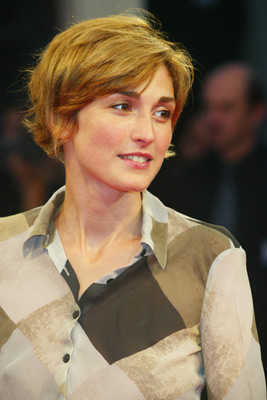 Julie Gayet at event of City of Ghosts (2002)