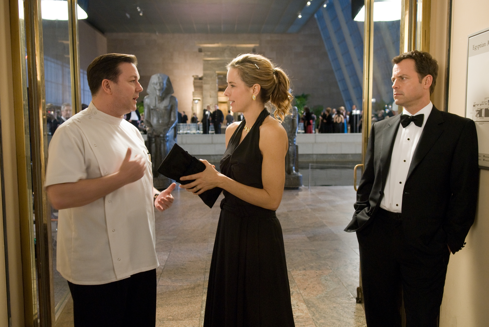 Still of Téa Leoni, Greg Kinnear and Ricky Gervais in Ghost Town (2008)