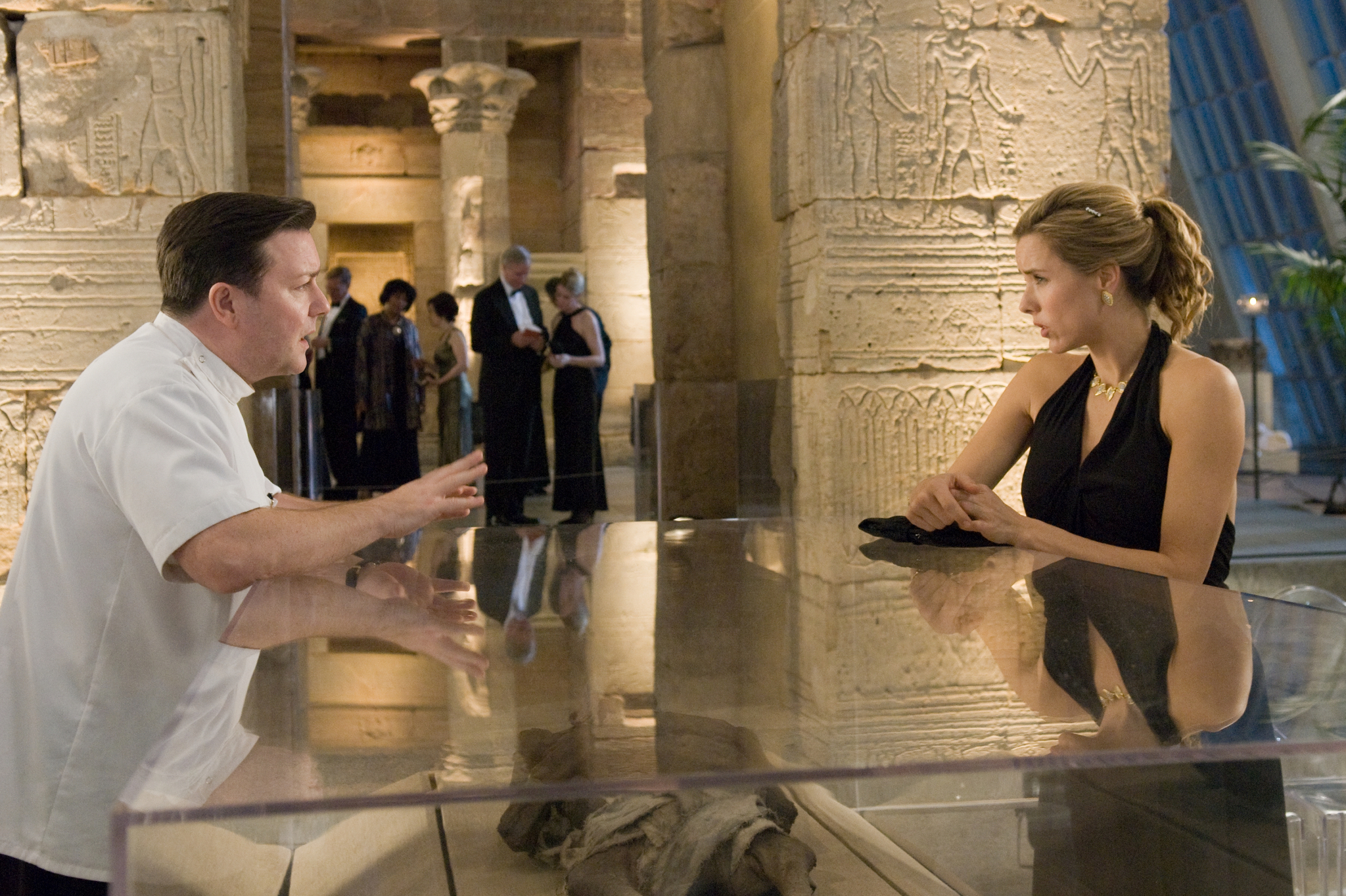 Still of Téa Leoni and Ricky Gervais in Ghost Town (2008)