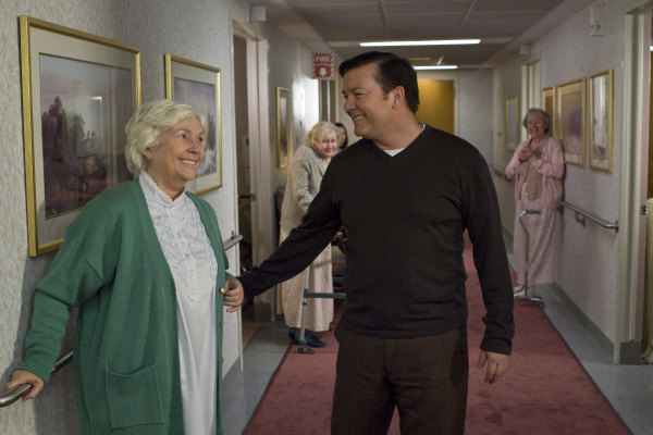 Still of Fionnula Flanagan and Ricky Gervais in The Invention of Lying (2009)