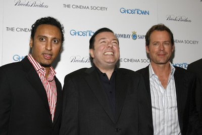 Greg Kinnear, Ricky Gervais and Aasif Mandvi at event of Ghost Town (2008)