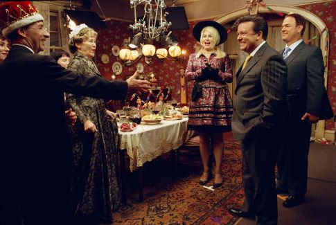 Still of Catherine O'Hara, Jennifer Coolidge, Ricky Gervais, Larry Miller and Harry Shearer in For Your Consideration (2006)