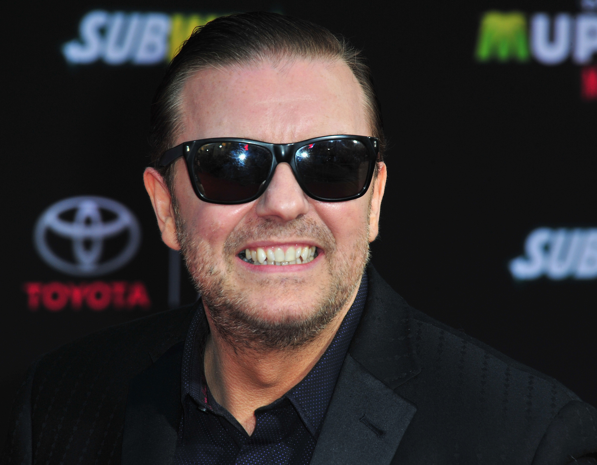 Ricky Gervais at event of Muppets Most Wanted (2014)